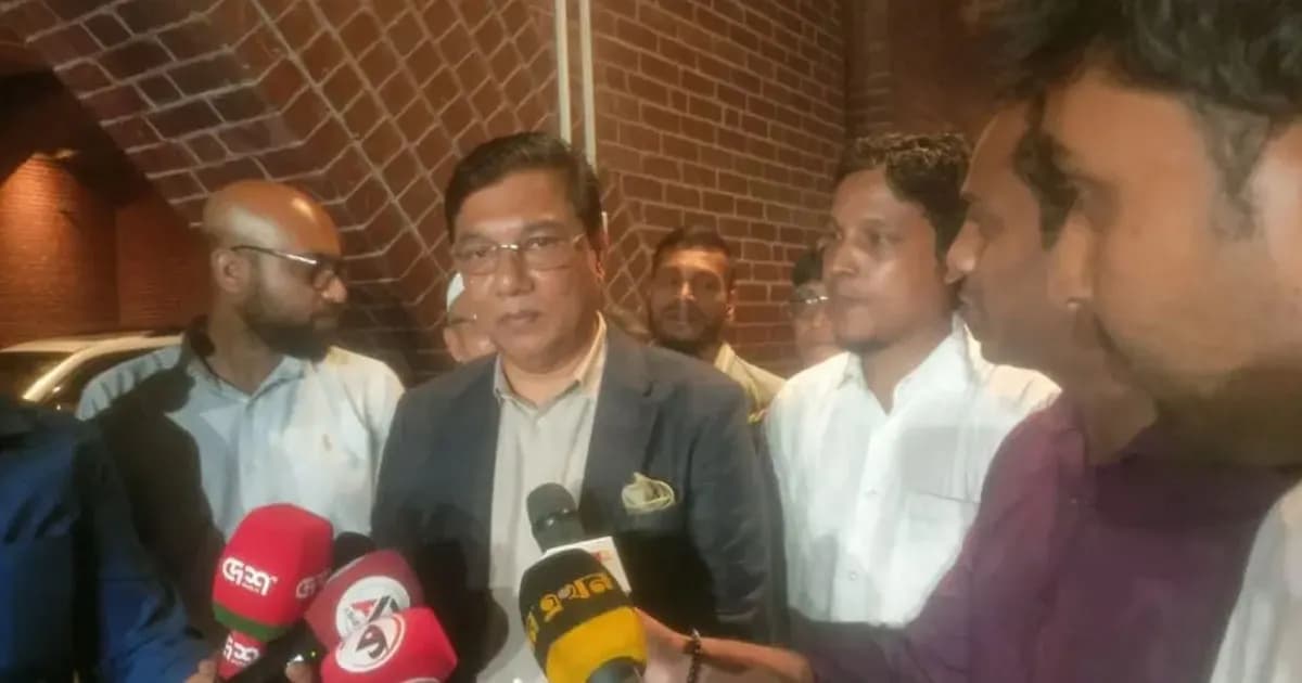মন্ত্রীর গাড়িতে মামলা, আইনের প্রয়োগে সন্তুষ্ট বিমানমন্ত্রী