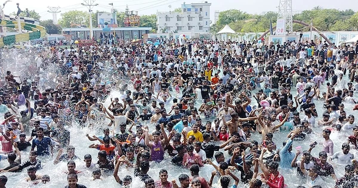 ঈদে দর্শনার্থীদের ঢল, প্রাণচাঞ্চল্যে মুখর ড্রিম হলিডে পার্ক