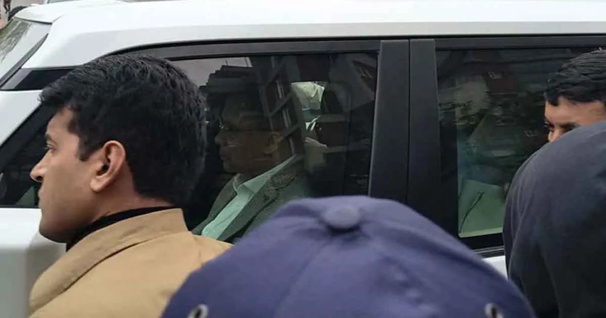 শোকে স্তব্ধ তারেক রহমান, মায়ের মরদেহ দেখে এভারকেয়ার ত্যাগ