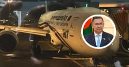 দুই ঘণ্টা পরও বিমানের ত্রুটি সারেনি, ফ্লাইট থেকে নেমে গেলেন প্রধানমন্ত্রী