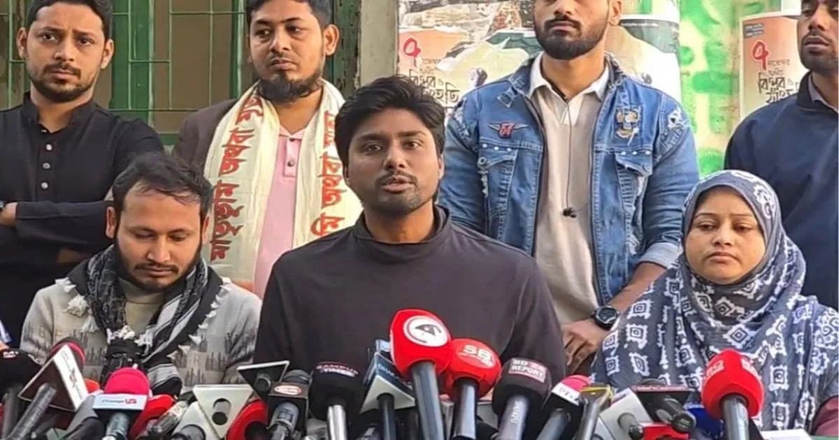 আজিমপুরে ১৪ কবরের মধ্যে ১৩টি পাকা, আমার ছেলের কবর এখনো কাঁচা