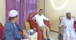 চরমোনাই পীরের বাসায় তারেক রহমান