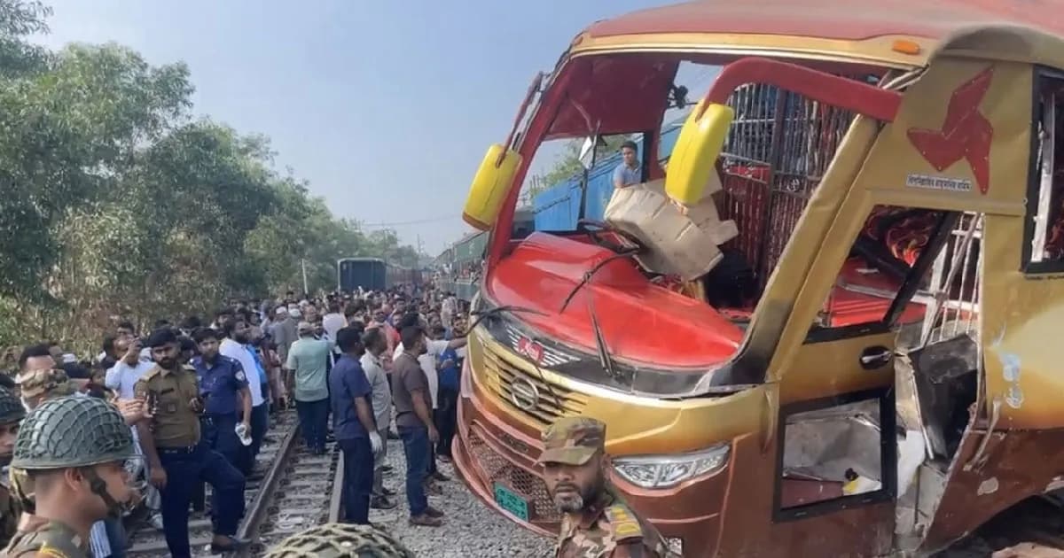 তিন জেলায় সড়ক দুর্ঘটনায় নিহত ১৯