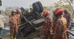 ঢাকা-মাওয়া হাইওয়ের হাঁসাড়ায় পৃথক দুই দুর্ঘটনায় আহত ৩