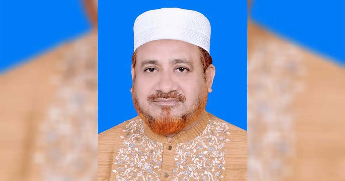 বাঁশের লাঠিতে তেল মাখিয়ে রাখার নির্দেশ দেওয়ায় জামায়াত প্রার্থীকে শোকজ