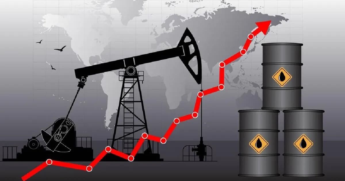 এক রাত না যেতেই আবারও ঊর্ধ্বমুখী তেলের দাম