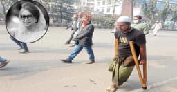 ভাঙা পা নিয়েও স্ক্র্যাচে ভর দিয়ে খালেদা জিয়ার জানাজায় সাভার থেকে এলেন তরিকুল