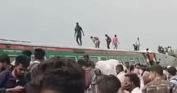 বগুড়ায় লসাগর এক্সপ্রেসের ৯ বগি লাইনচ্যুত, বহু হতাহতের শঙ্কা