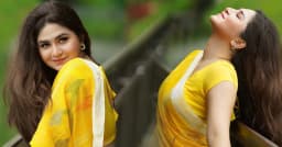 হলুদের আবেশে ভক্তদের হৃদয় কাঁপালেন স্পর্শিয়া