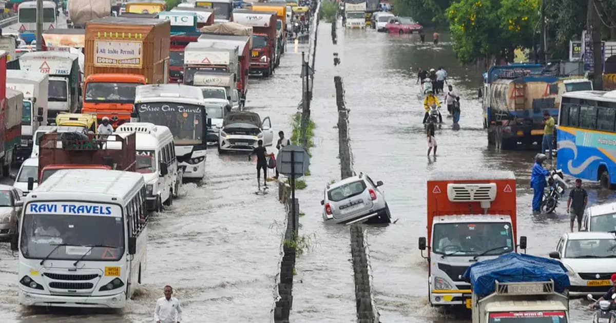 বন্যা ও বর্ষণে বিপর্যস্ত ভারত, চার রাজ্যে ব্যাপক ক্ষয়ক্ষতি