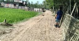 শত বছরেও পাকা হয়নি সড়ক, দুর্ভোগে পেকুয়ার হাজারো মানুষ