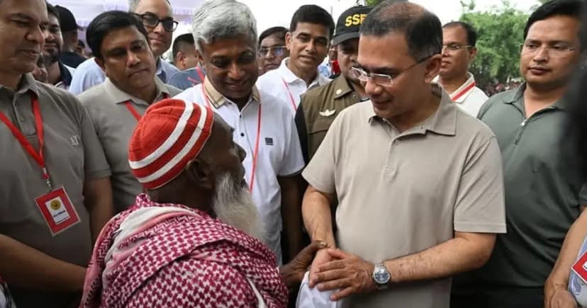 ‘চাচা, আমার বাপের নাম কী?’