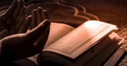 অন্ধকারের অনিষ্ট থেকে মুক্তি চাওয়ার দোয়া: সূরা আল- ফালাক