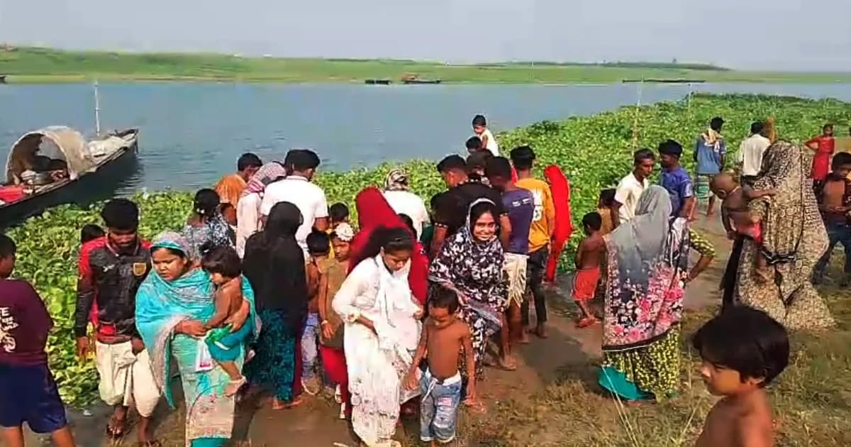 পাবনার পদ্মায় বস্তাবন্দি শিশুর মরদেহ উদ্ধার