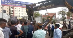 মতিঝিলে রাজউকের উচ্ছেদ অভিযান