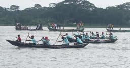 ঝালকাঠির সুগন্ধা নদীতে জমজমাট নৌকা বাইচ