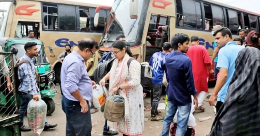 তেল সংকটে অনিশ্চিত ঈদযাত্রা, বাড়তি ভাড়ার আশঙ্কায় যাত্রীরা?