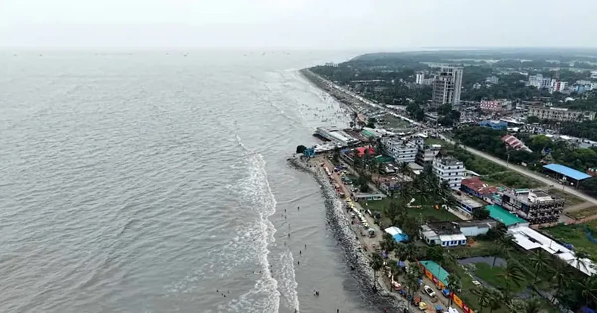 দুর্গাপূজার টানা ছুটিতে কুয়াকাটায় পর্যটকের ঢল, ৮০ শতাংশ হোটেল বুকিং