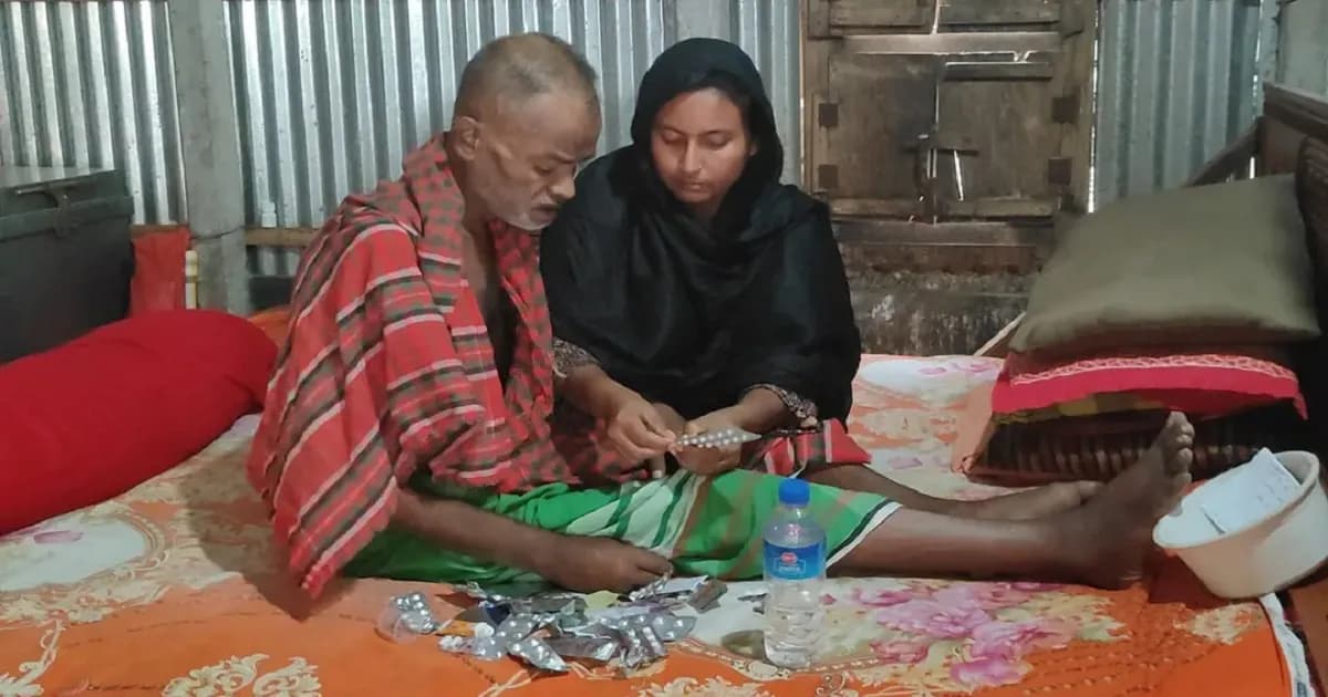 স্বামীর চিকিৎসায় সর্বস্ব হারিয়ে মানুষের সহায়তা চান ইউপি সদস্য