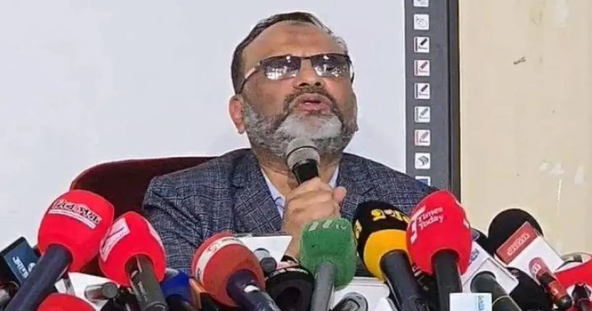 দায়িত্ব থেকে সরে দাঁড়াতে চান ঢাকা বিশ্ববিদ্যালয়ের ভিসি