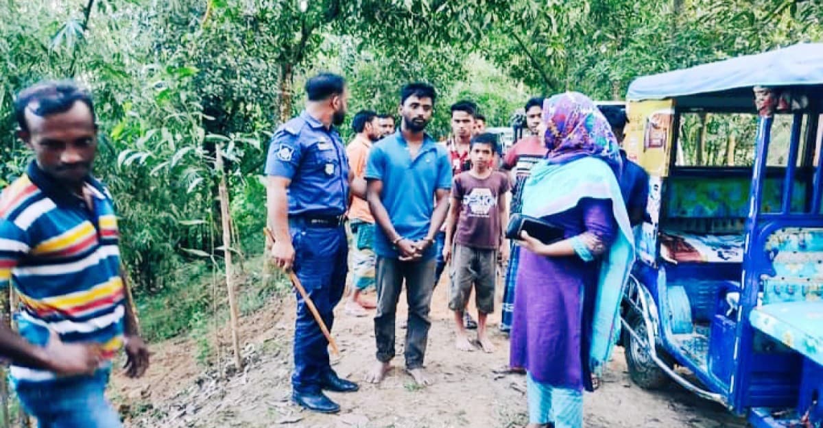 বালু উত্তোলনের অভিযোগে ৫০ হাজার  টাকা জরিমানা