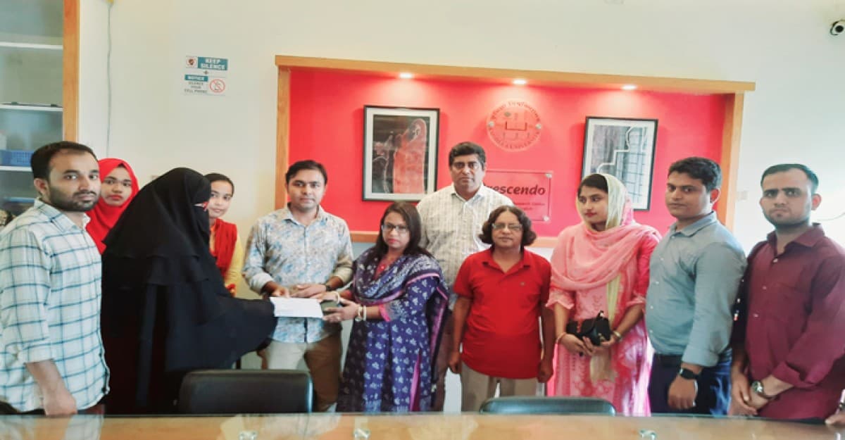 অসুস্থ শিক্ষার্থীর পাশে ইংরেজি অ্যালামনাই অ্যাসোসিয়েশন