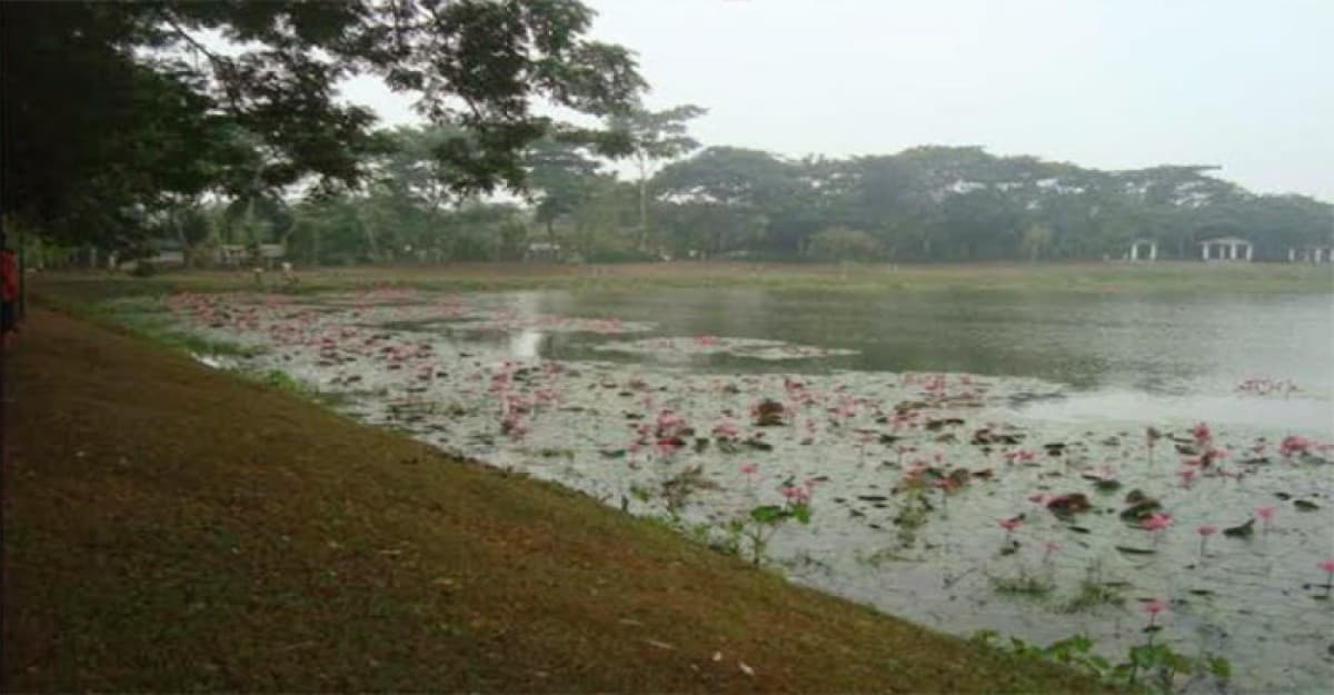 প্রাচীন নিদর্শন খান জাহান আলী ঘোড়া দীঘি