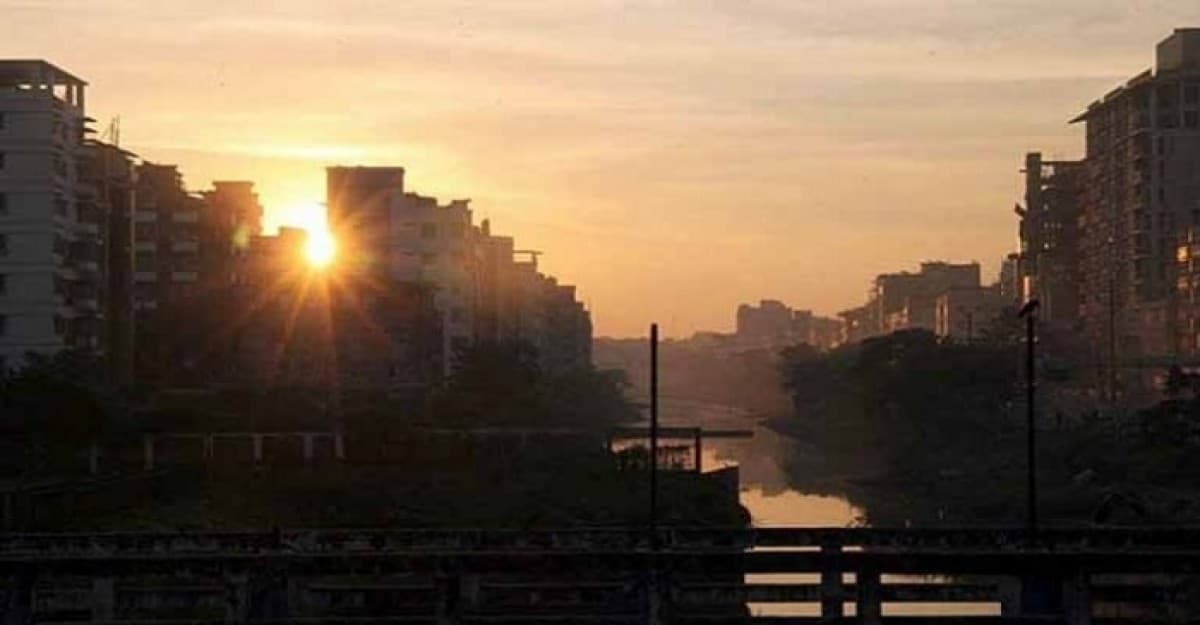 অবশেষে রাজধানীর আকাশে দেখা মিলল সূর্যের