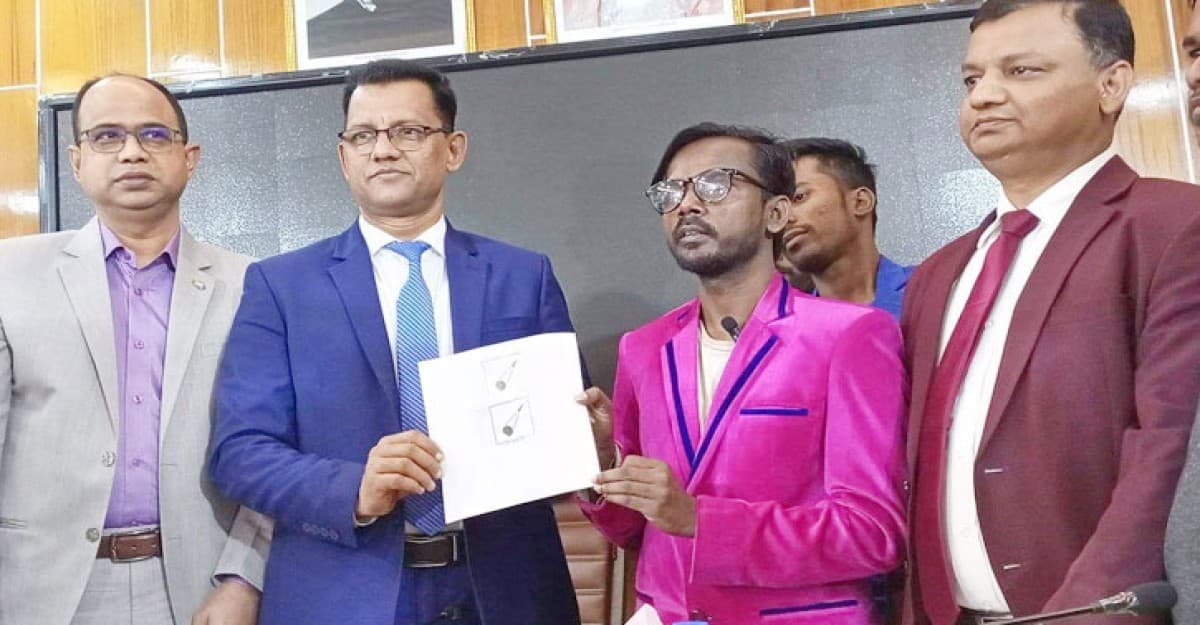 ‘একতারা’ প্রতীক পেলেন হিরো আলম