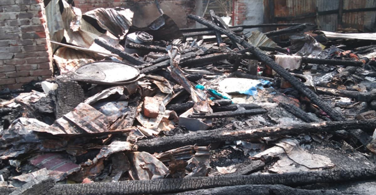 গলাচিপায় অগ্নিকান্ডে ৫টি বসতঘর পুড়ে ছাই