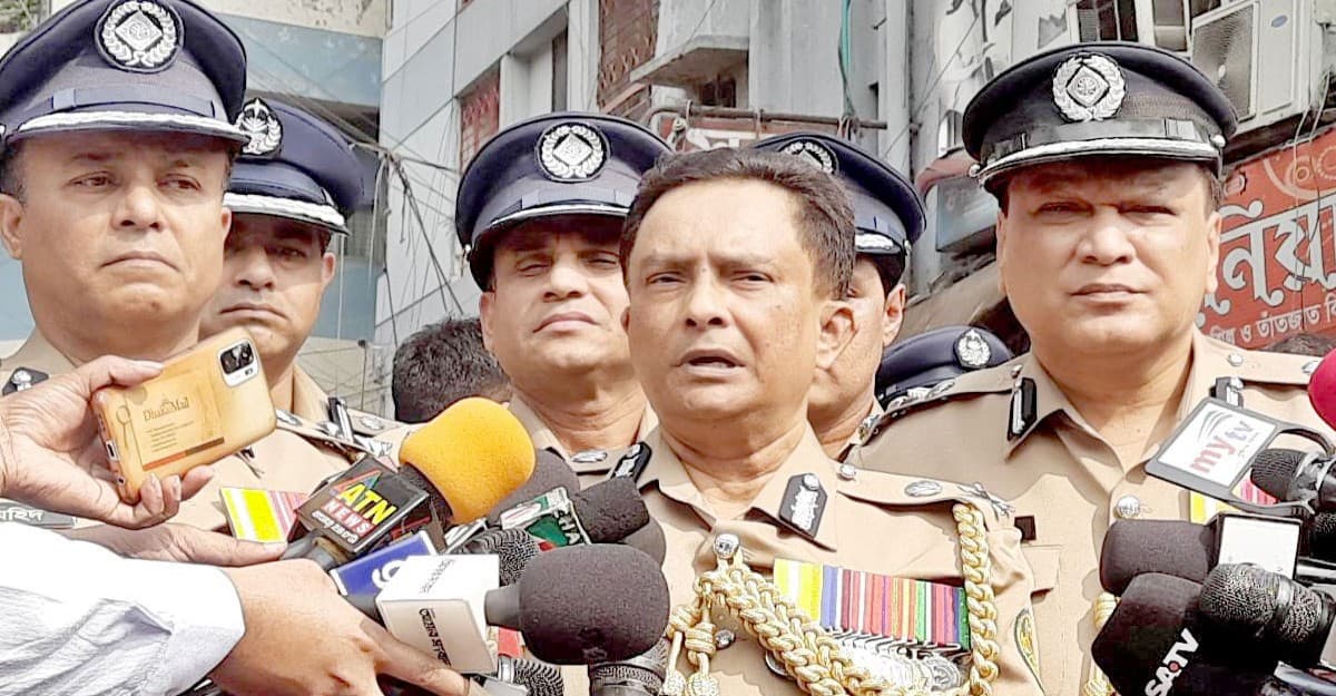 ভবনে বিস্ফোরণের ঘটনা নাশকতা নয়: ডিএমপি কমিশনার