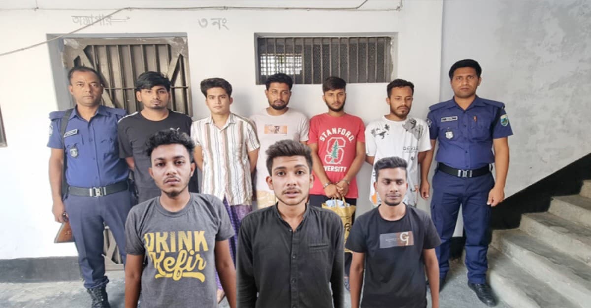 আতাইকুলায় পিস্তল দেখিয়ে নগদের টাকা ছিনতাই, গ্রেফতার ৮