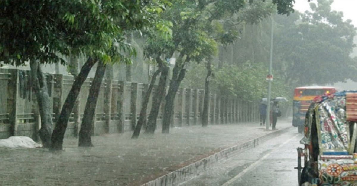 বাড়তে পারে তাপমাত্রা, বজ্রসহ বৃষ্টিপাতের আশঙ্কা