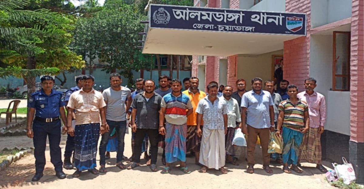 চুয়াডাঙ্গায় নাশকতা মামলায় বিএনপির ২১ নেতাকর্মী গ্রেফতার