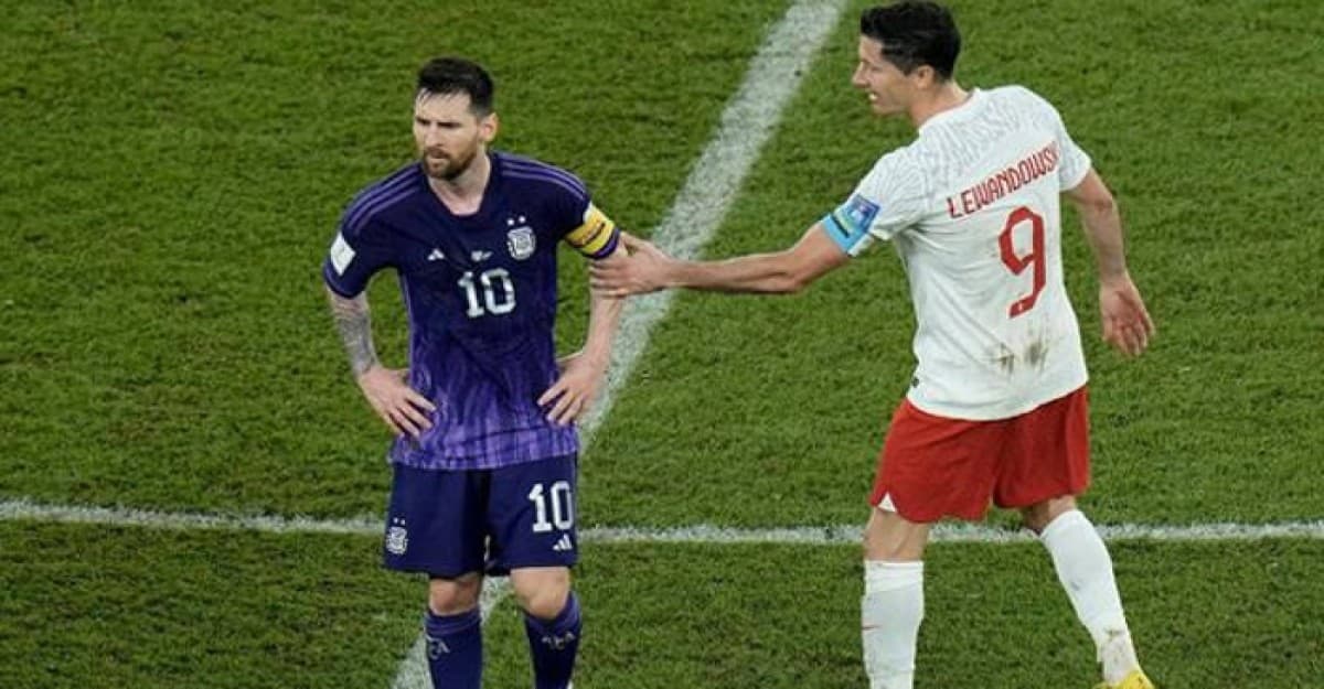 মেসির সঙ্গে খেলতে চান লেভানডভস্কি