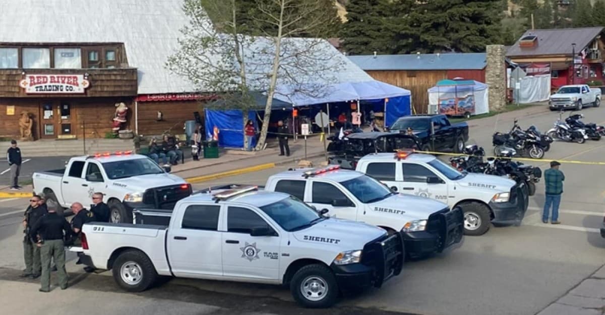 যুক্তরাষ্ট্রে মেমোরিয়াল ডে'র শোভাযাত্রায় গুলি, নিহত ১৬