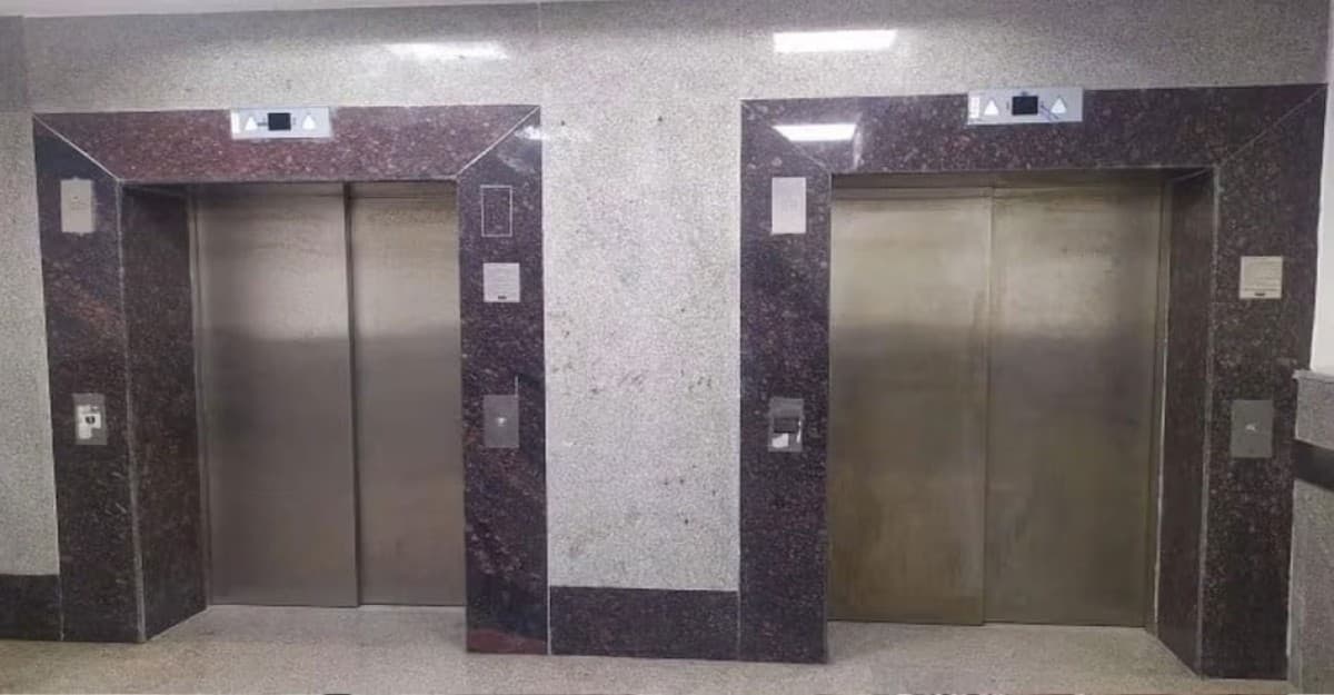 দাম বাড়ছে আমদানি করা লিফটের