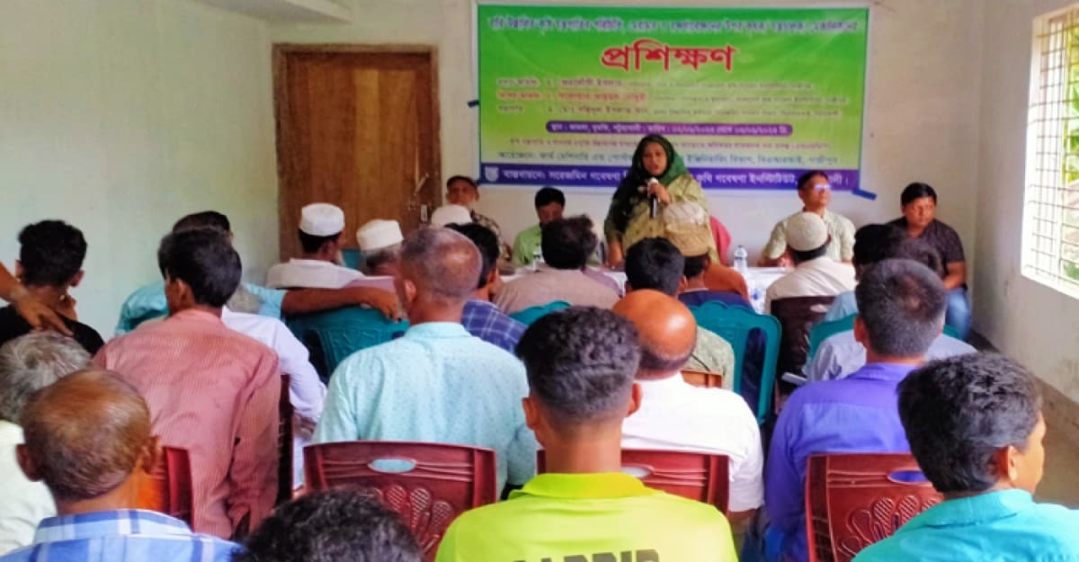 দুমকীতে কৃষি যন্ত্রপাতি পরিচিতি বিষয়ক প্রশিক্ষণ কর্মশালা