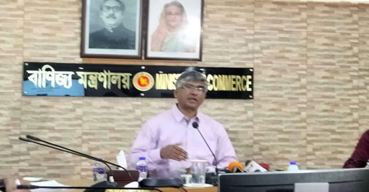 ঈদের আগে আবারও কমতে পারে তেলের দাম: বাণিজ্য সচিব