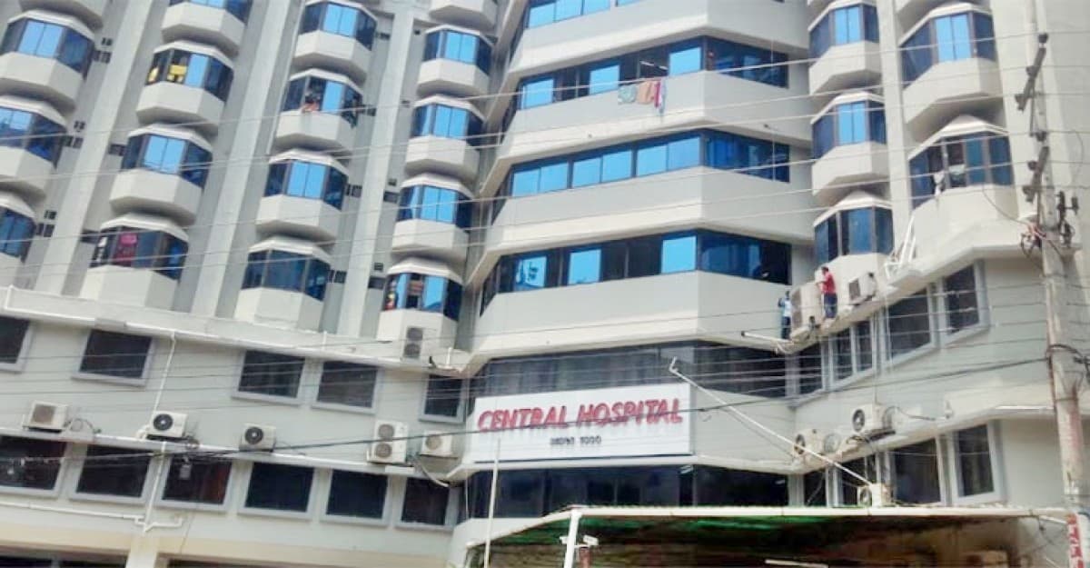 সেন্ট্রাল হাসপাতালের দুই চিকিৎসক গ্রেফতার