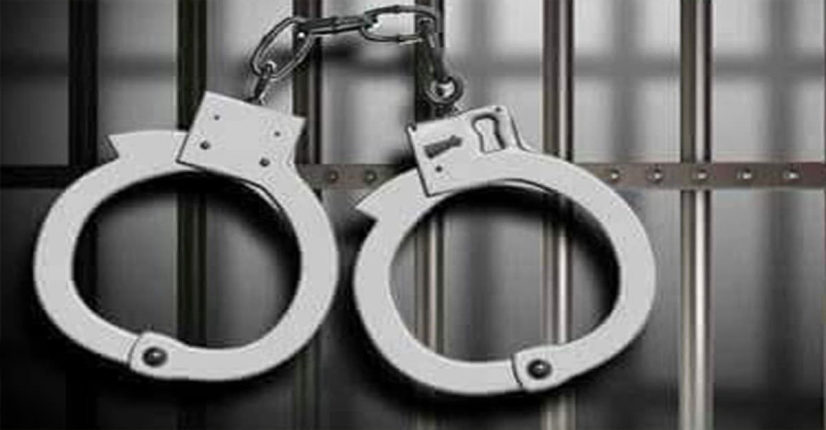 ফেনীতে কিশোর গ্যাংয়ের প্রধানসহ গ্রেফতার ৪