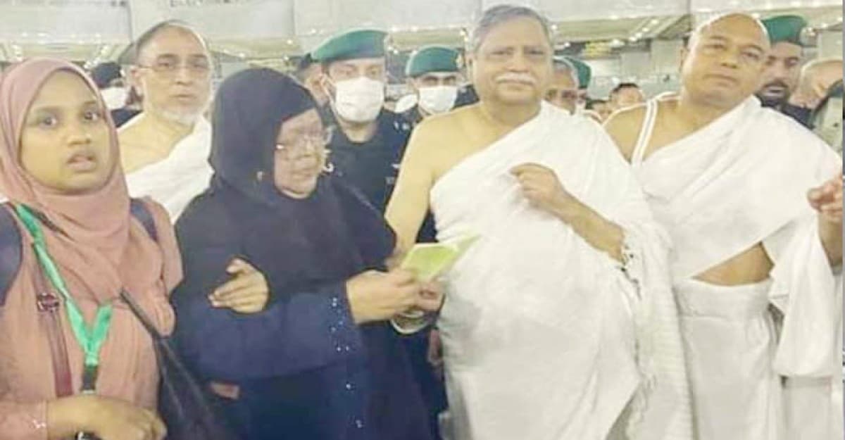 উমরাহ পালন করলেন রাষ্ট্রপতি মো. সাহাবুদ্দিন