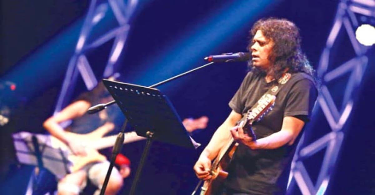 যুক্তরাষ্ট্রে  ১০ শো করতে গিয়ে ২৫ শো করে ফিরবেন জেমস
