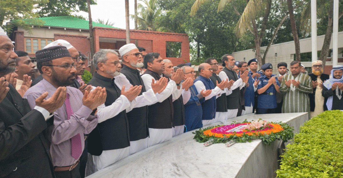 বঙ্গবন্ধুর সমাধিতে অ্যাটর্নি জেনারেলের শ্রদ্ধা