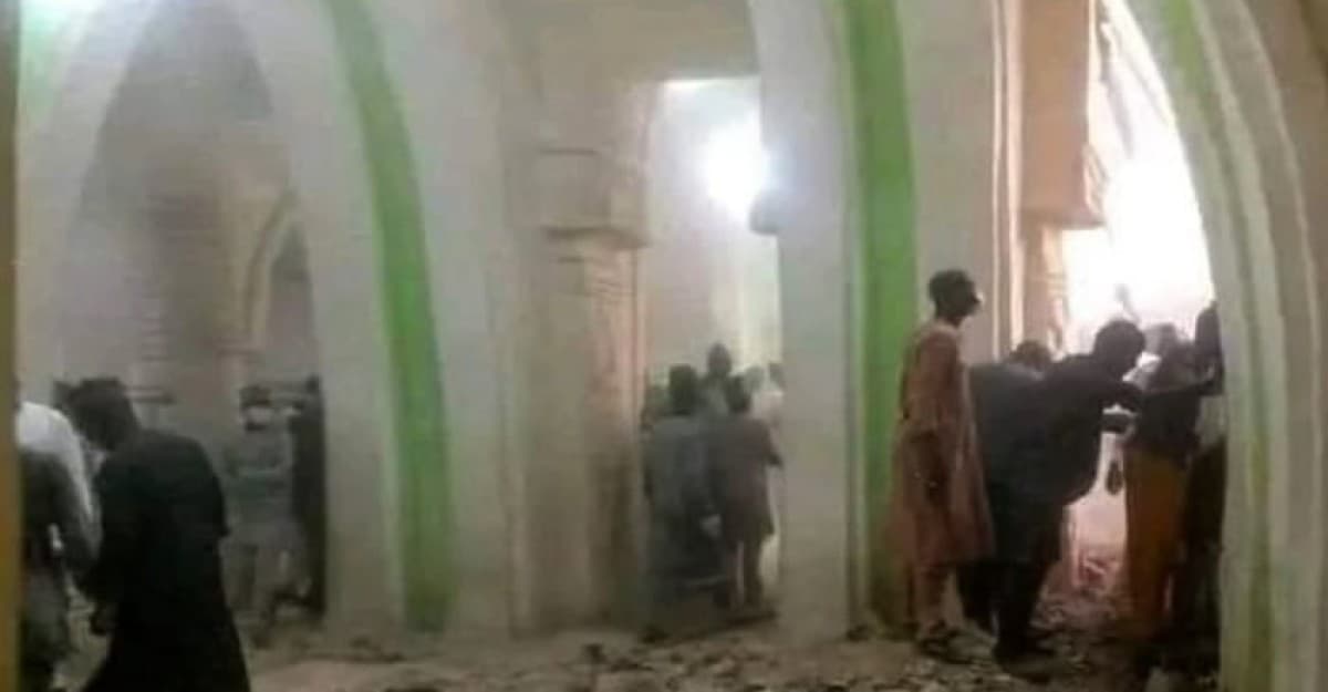 নাইজেরিয়ায় মসজিদ ধসে প্রাণ গেল ৭ মুসল্লির