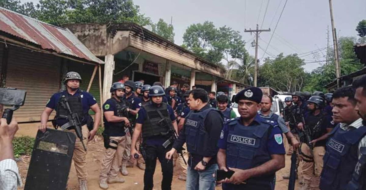 কুলাউড়ায় জঙ্গি আস্তানায় অভিযান, আটক ৯