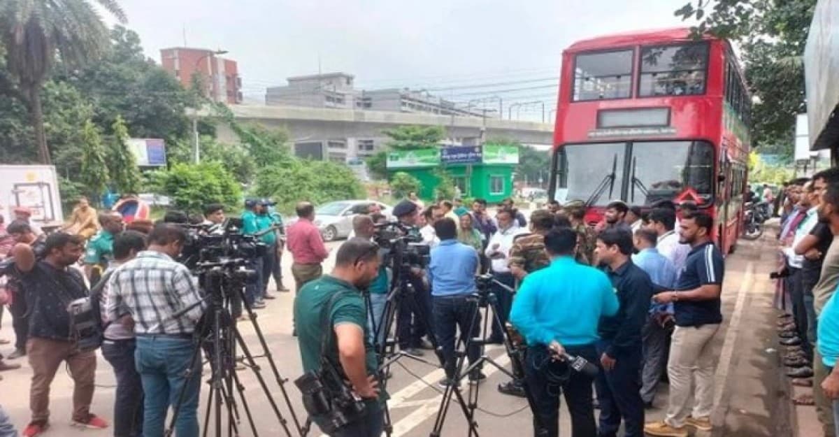 এলিভেটেড এক্সপ্রেসওয়েতে বাস চলাচল শুরু