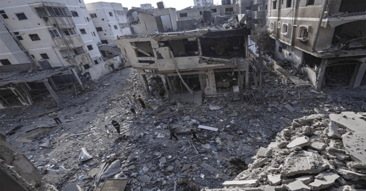 ইসরাইলের হামলা: ধ্বংস্তূপের নিচে মৃত মায়ের দুধ পান করছি ক্ষুধার্ত শিশু!