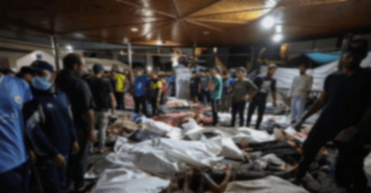 গাজায় হাসপাতালে ইসরাইলের বোমা হামলায় নিহত ৫০০