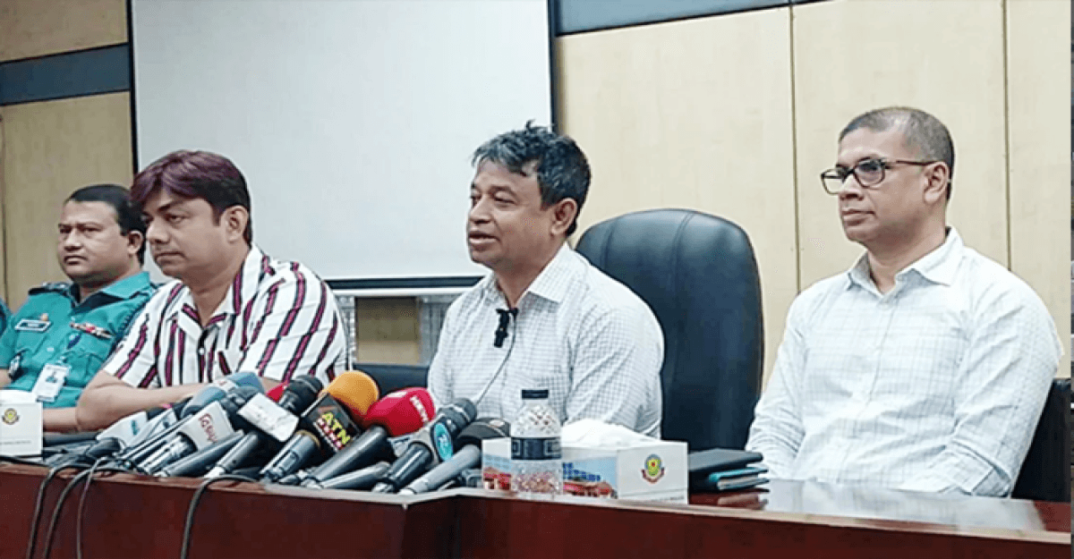 বিএনপির সমাবেশ নিয়ে নিরাপত্তার কোনো শঙ্কা নেই: ডিবিপ্রধান